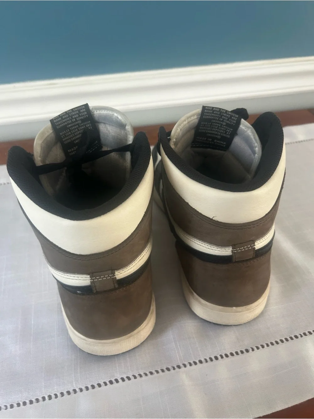 Jordan 1 high “Mocha” Sz 11 ,Vnds, no box